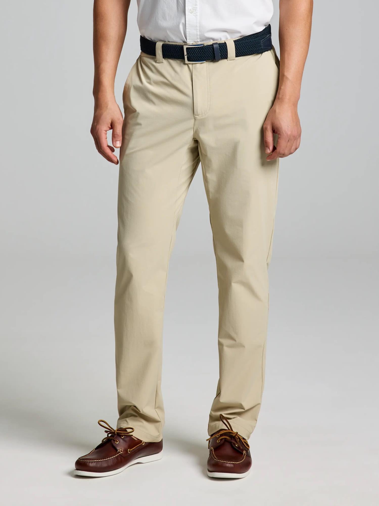 TECH CHINO PANT - Dry Sand