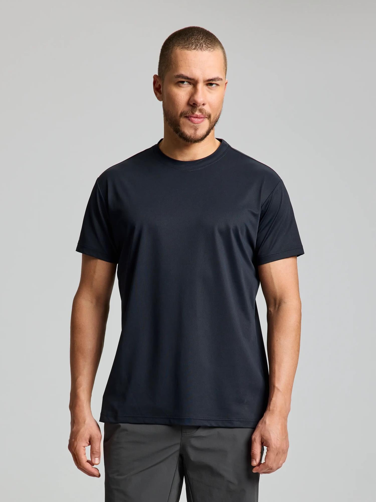 TECH PIQUE T-SHIRT - Fekete