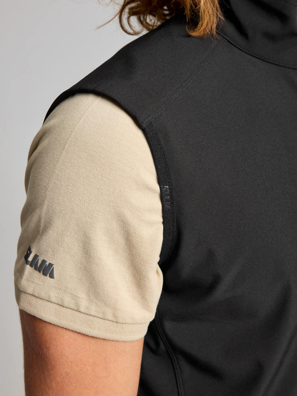 ACT SOFTSHELL VEST - Fekete