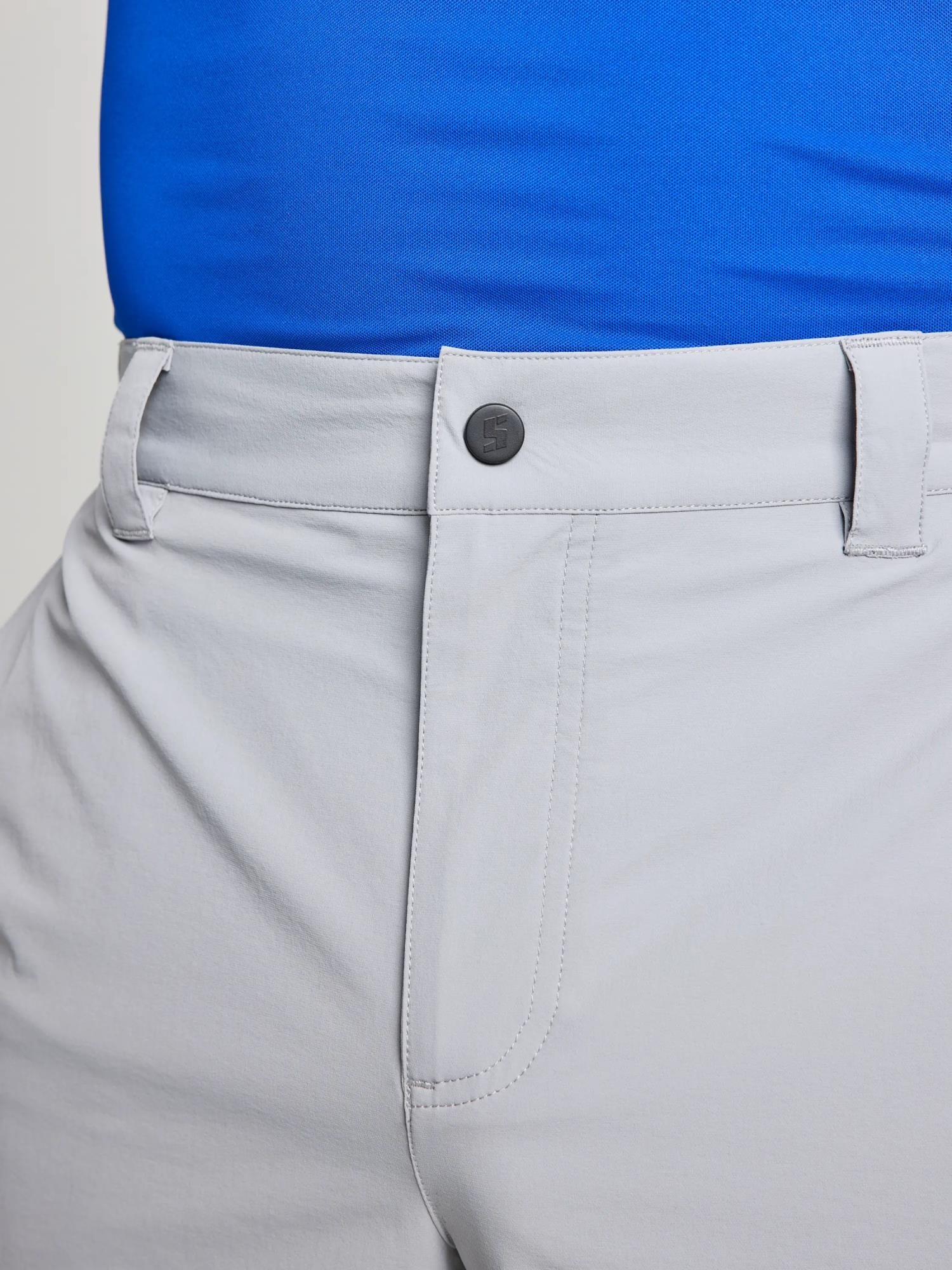 TECH CHINO SHORT - Aluminium