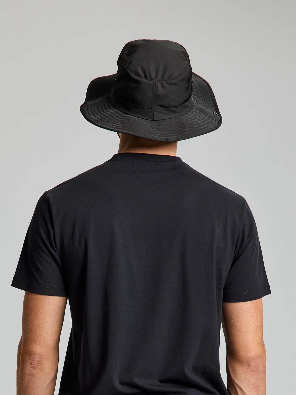 BRIMMED HAT - Grafit