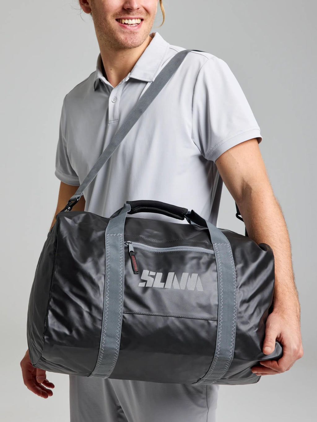 WR DUFFLE BAG M - Fekete