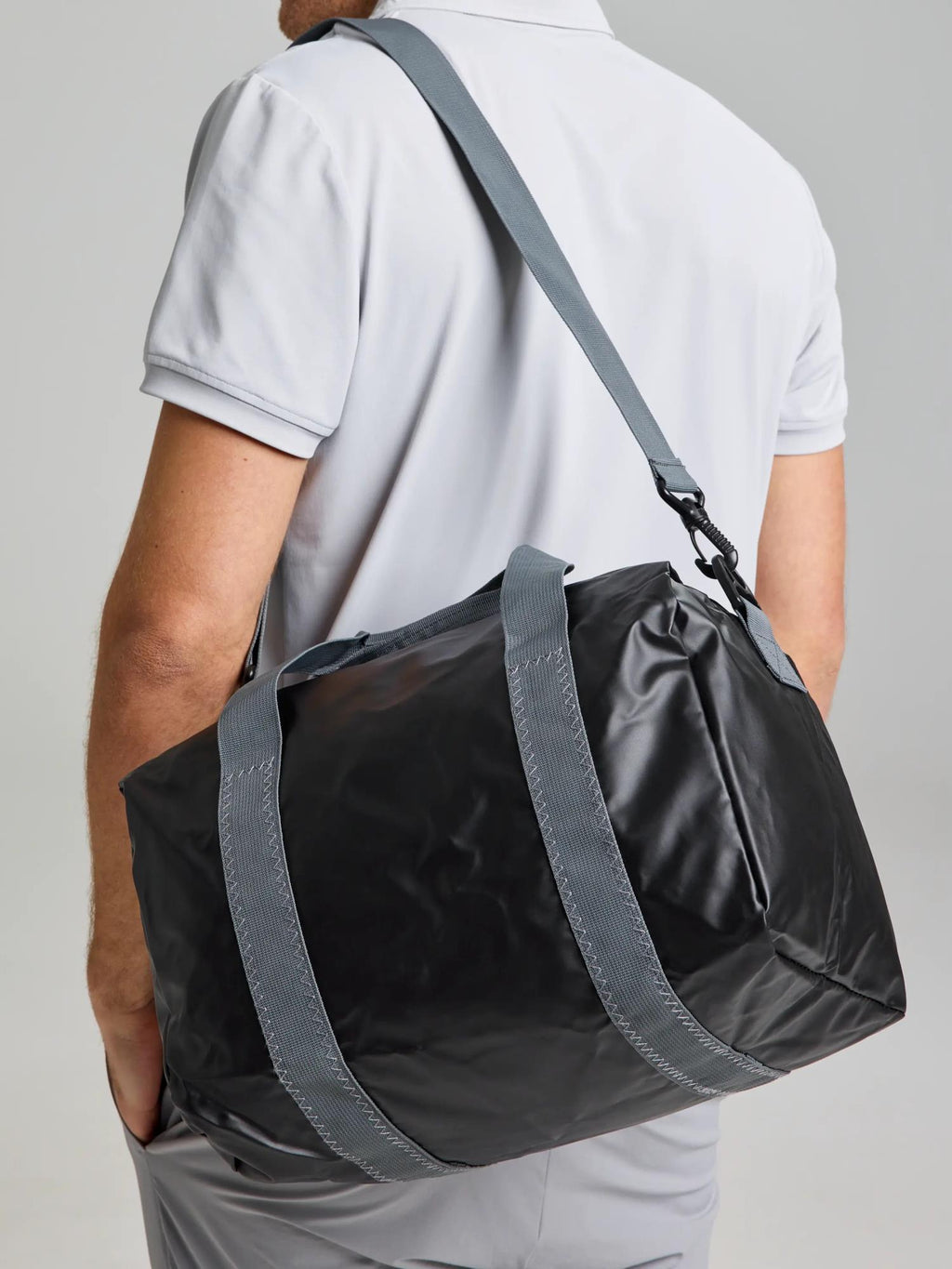 WR DUFFLE BAG S - Fekete