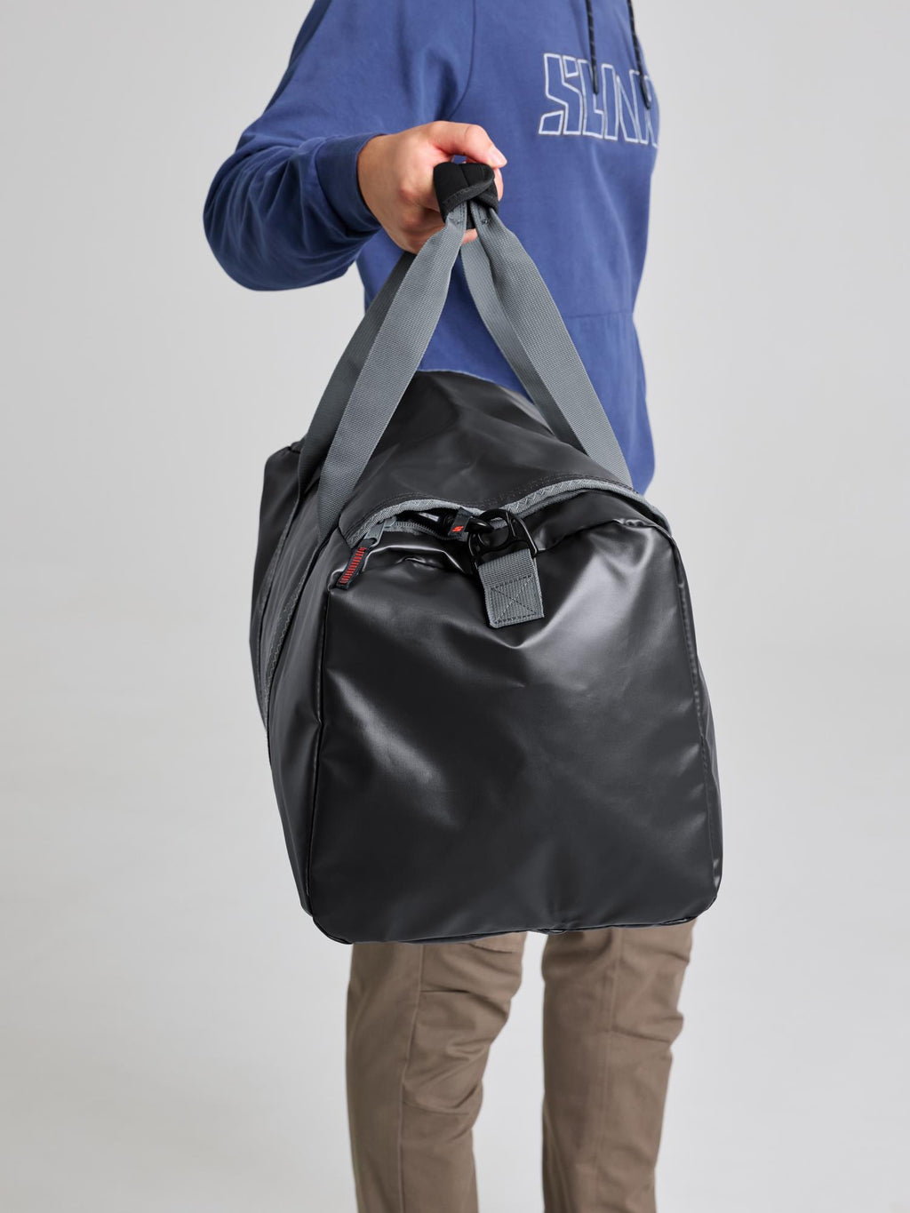 WR DUFFLE BAG L - Fekete